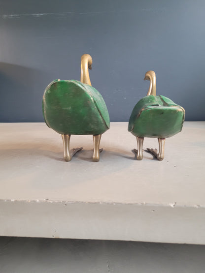 Paire d'oiseaux décoratifs en laiton et bois peint - Ref 635