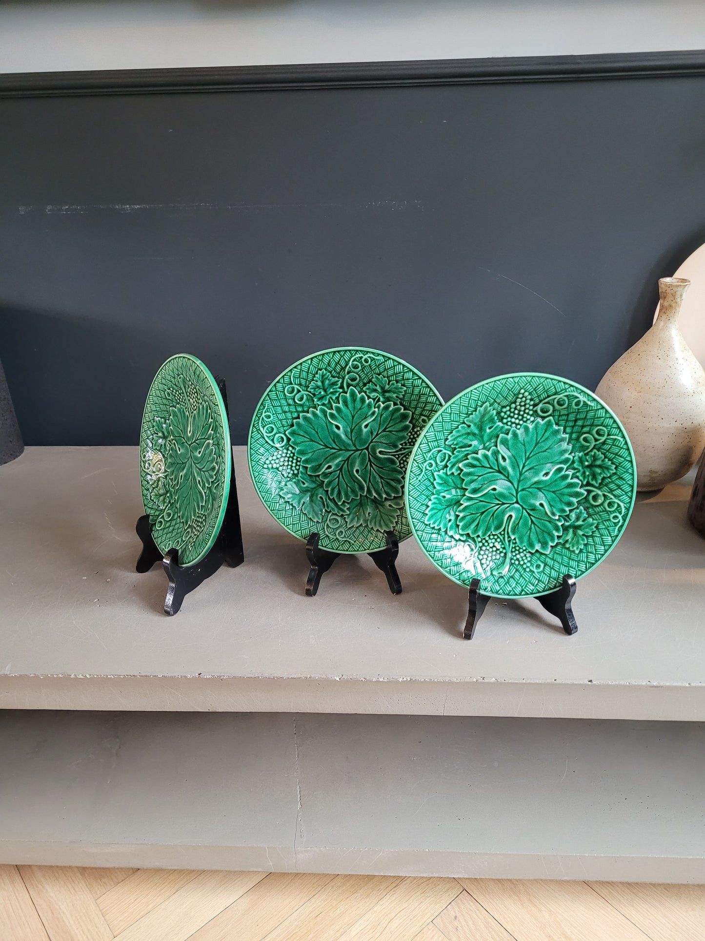 3 supports pour assiettes décoratives- Ref 748