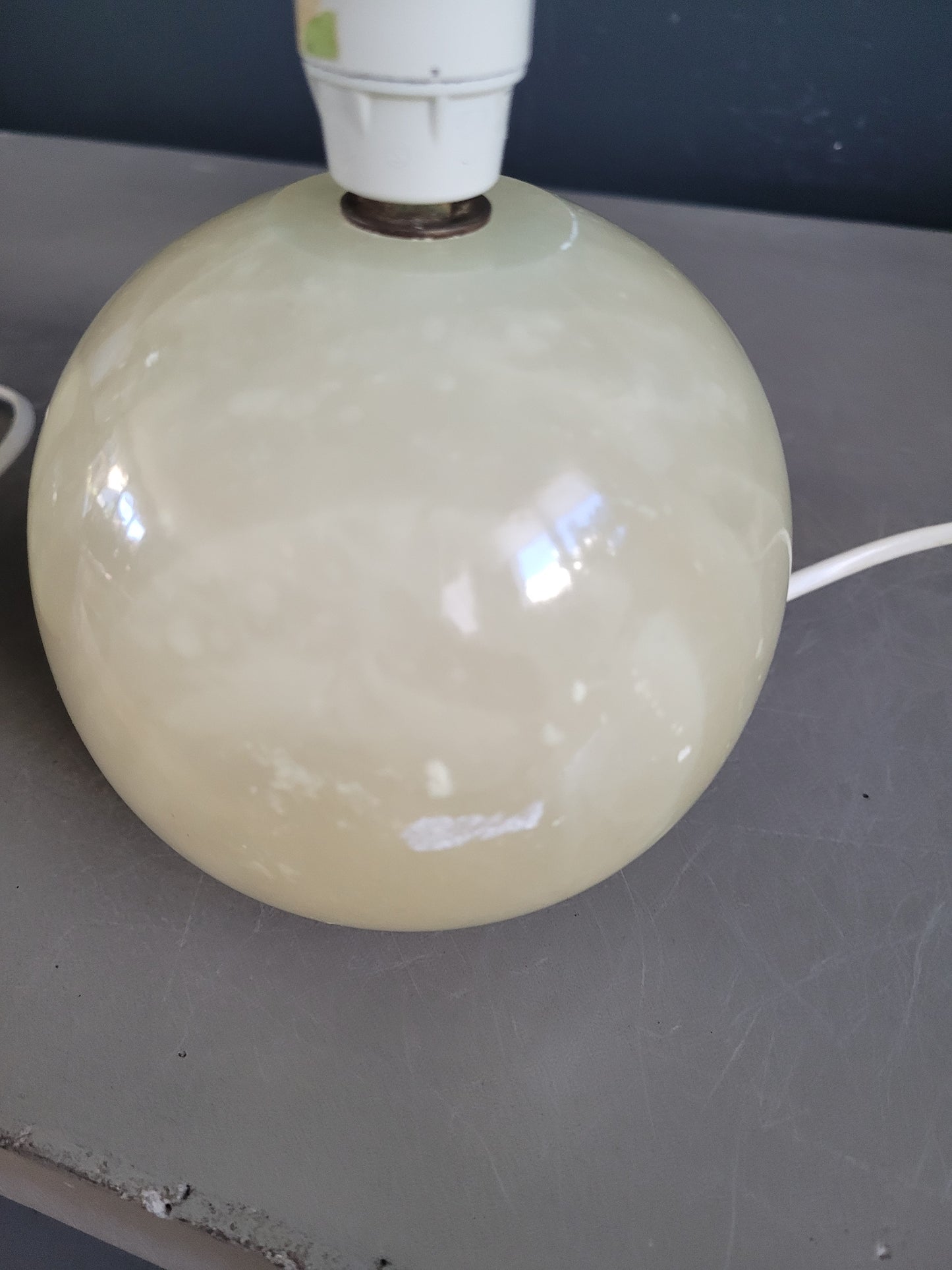 Paire de pieds de lampes boules en albâtre- Ref 639