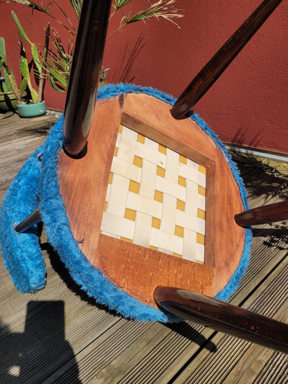 Chaise moumoute bleue vintage - Ref 551