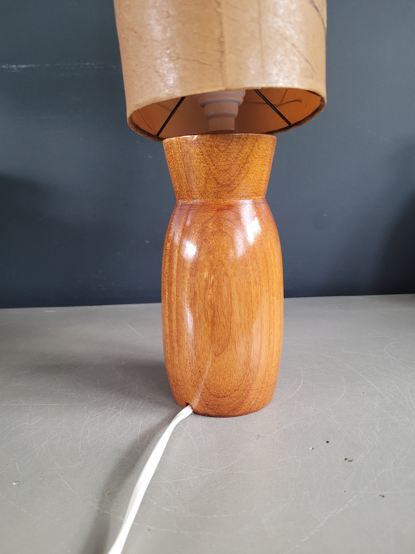 Lampe à poser pied bois - abat-jour fleurs séchées- Ref 1004