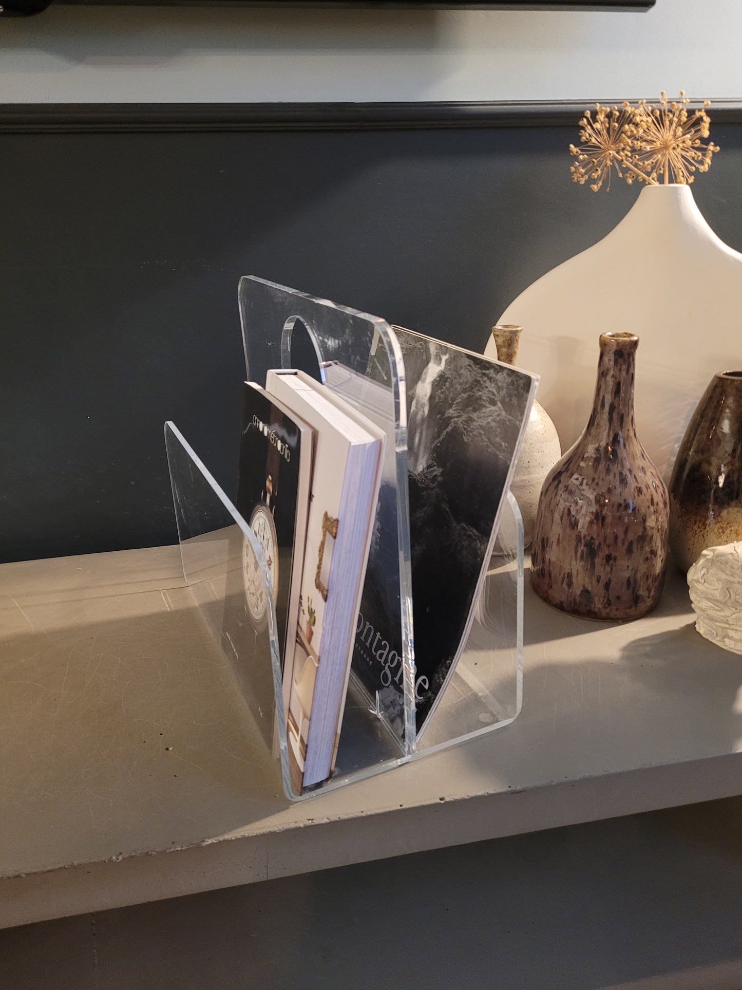 Porte-revues en plexiglass des années 70 - Ref 625