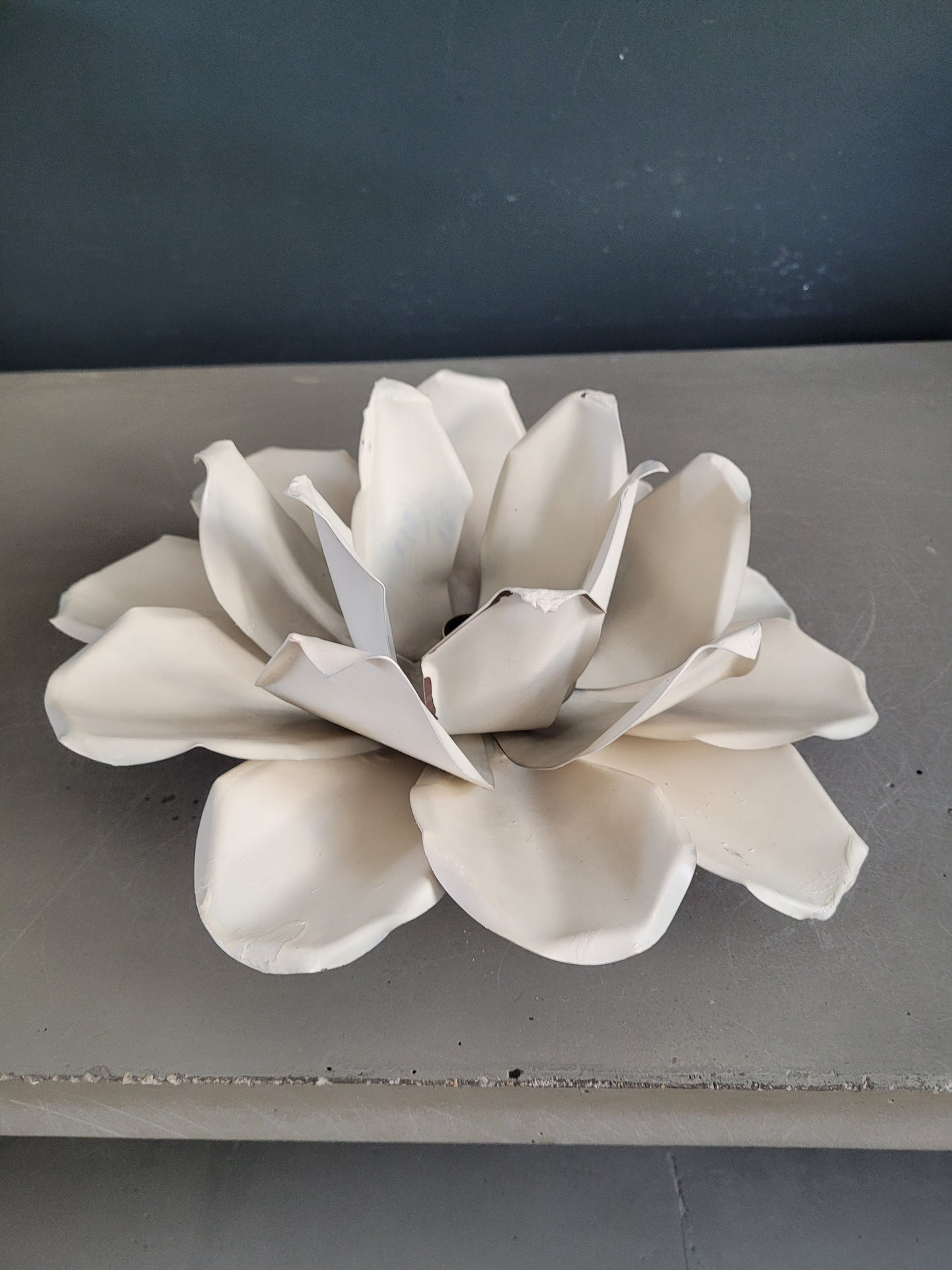 Plafonnier ou applique fleur en métal peint - Ref 908