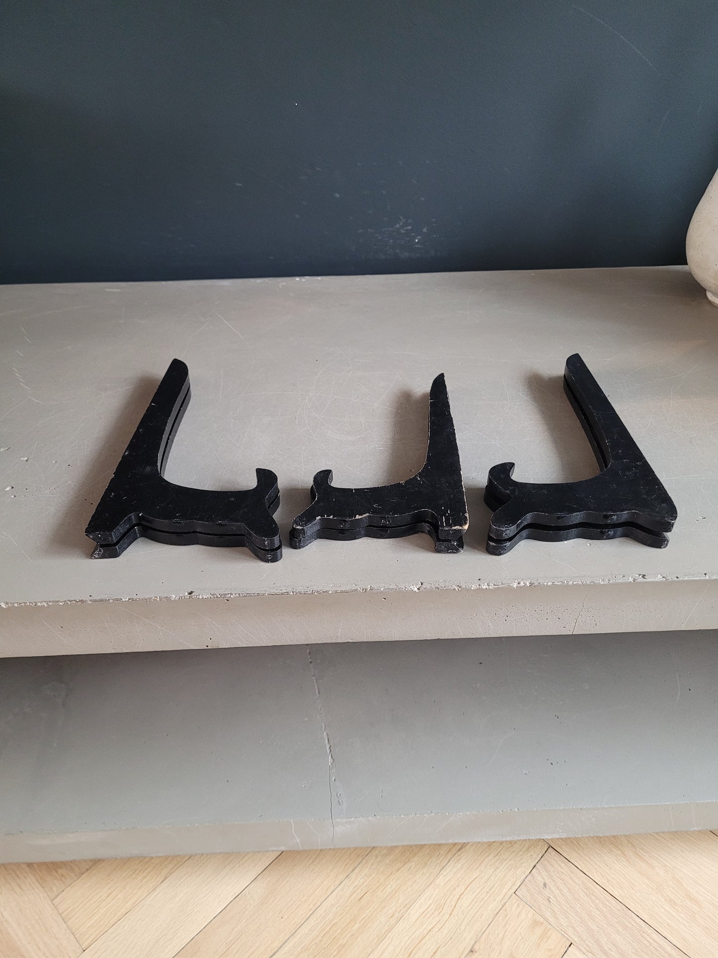 3 supports pour assiettes décoratives- Ref 748