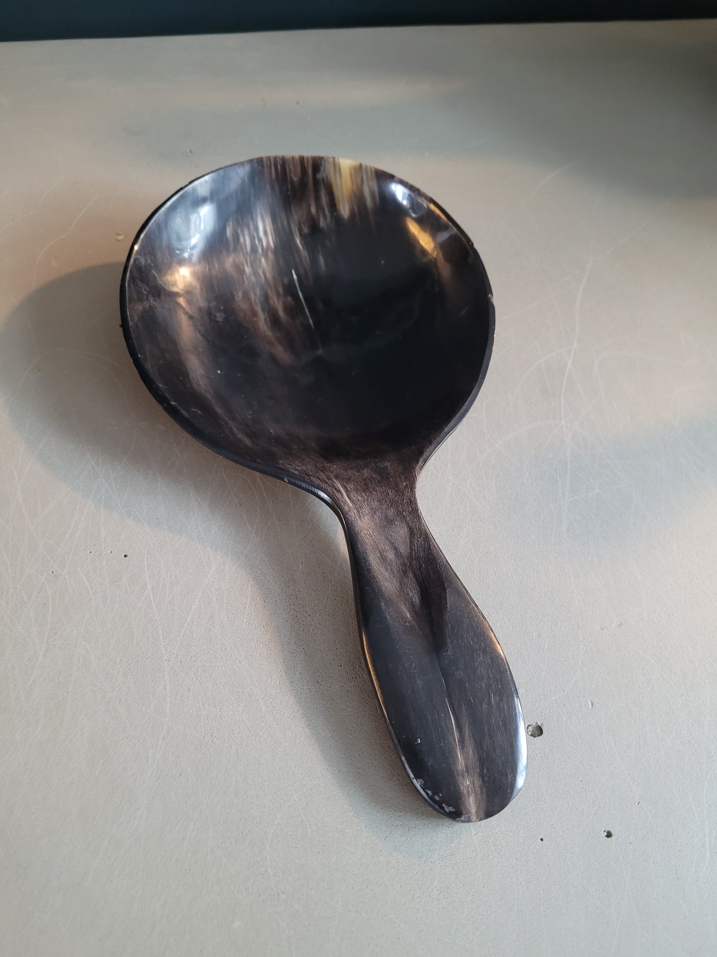 Cuillère à riz en corne noire - Ref 138