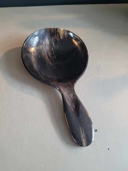 Cuillère à riz en corne noire - Ref 138