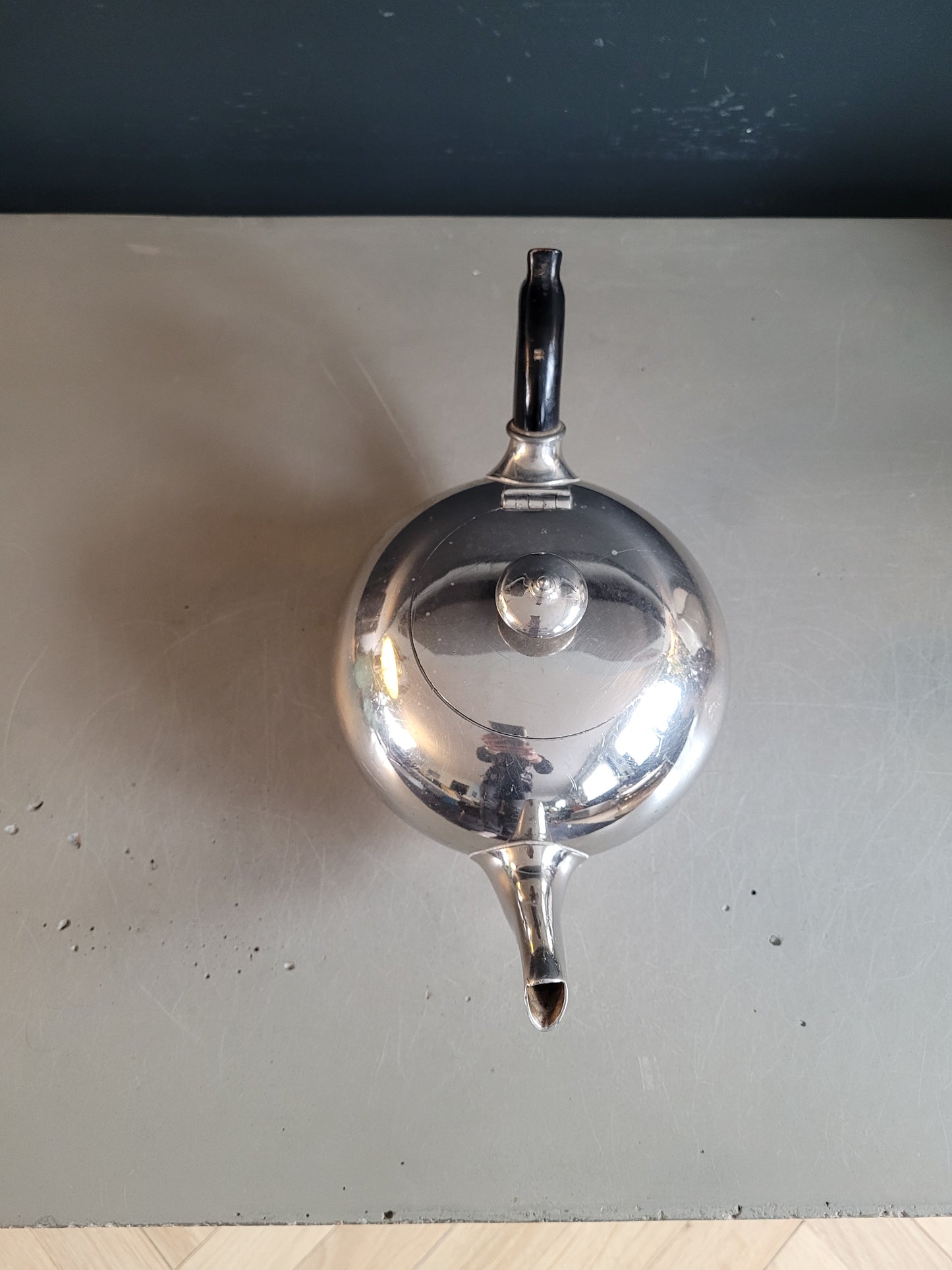 Théière ancienne en étain et poignée bois - Ref 686