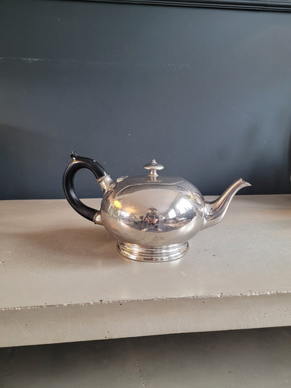 Théière ancienne en étain et poignée bois - Ref 686