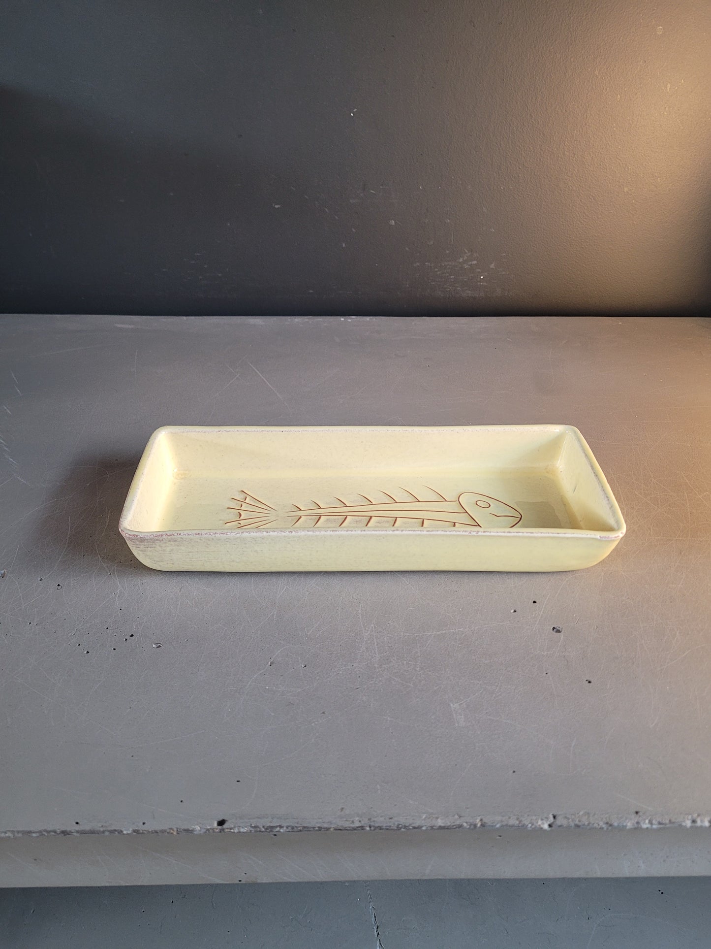 Ravier poisson en céramique jaune - Ref 786