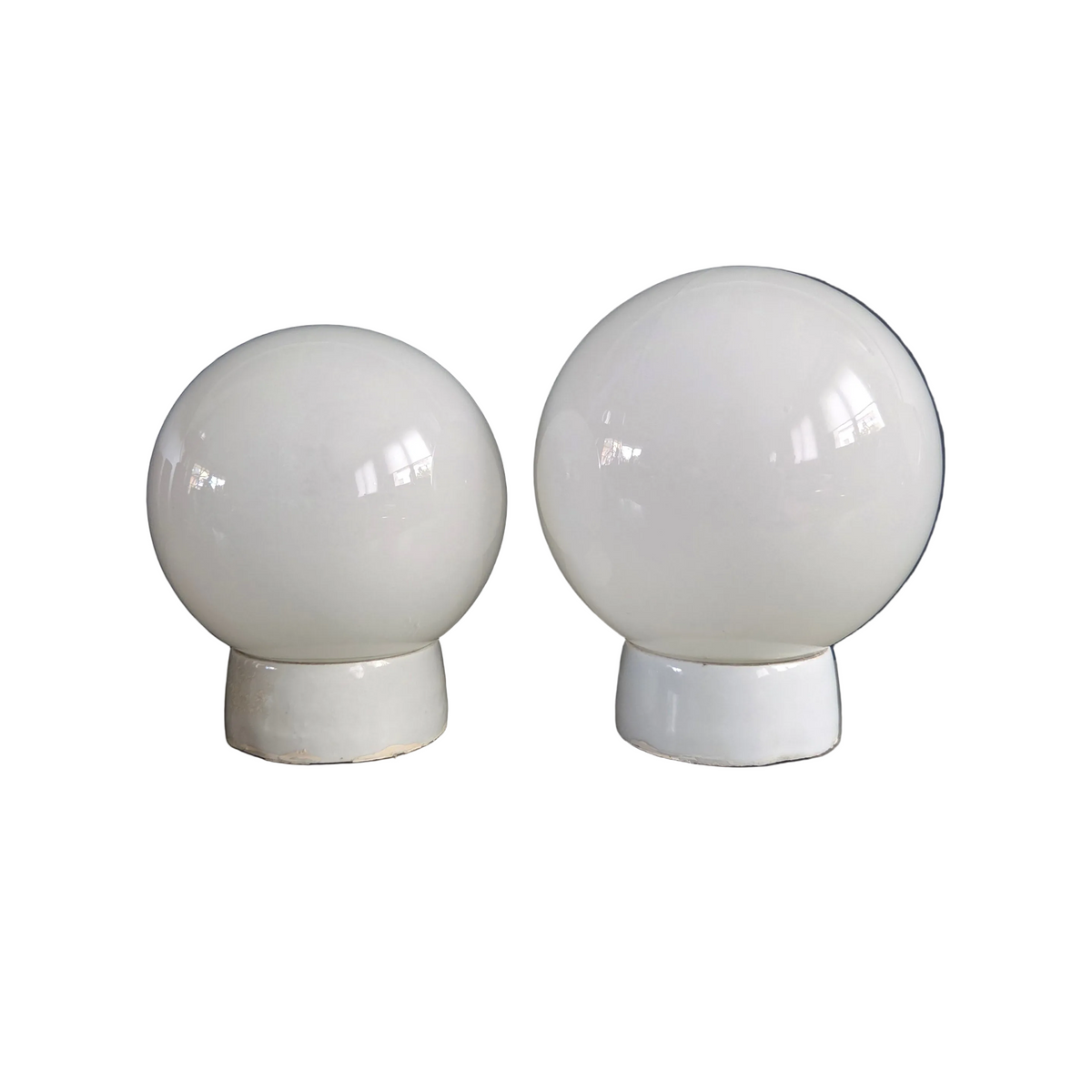 Paire d'appliques / plafonniers boules, avec socles en céramique - Ref 1418