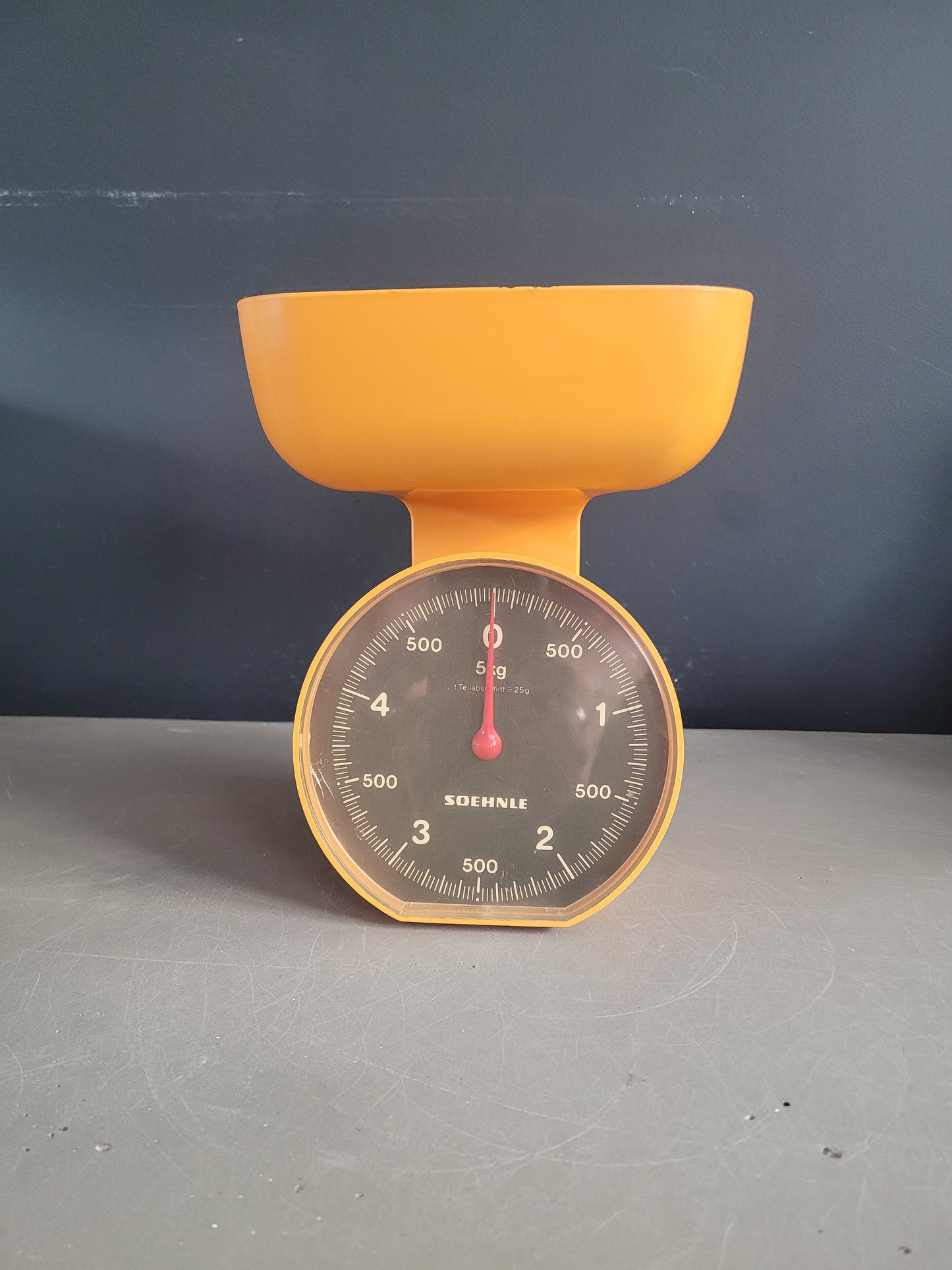 Balance vintage Soehnle en plastique orange - Ref 923