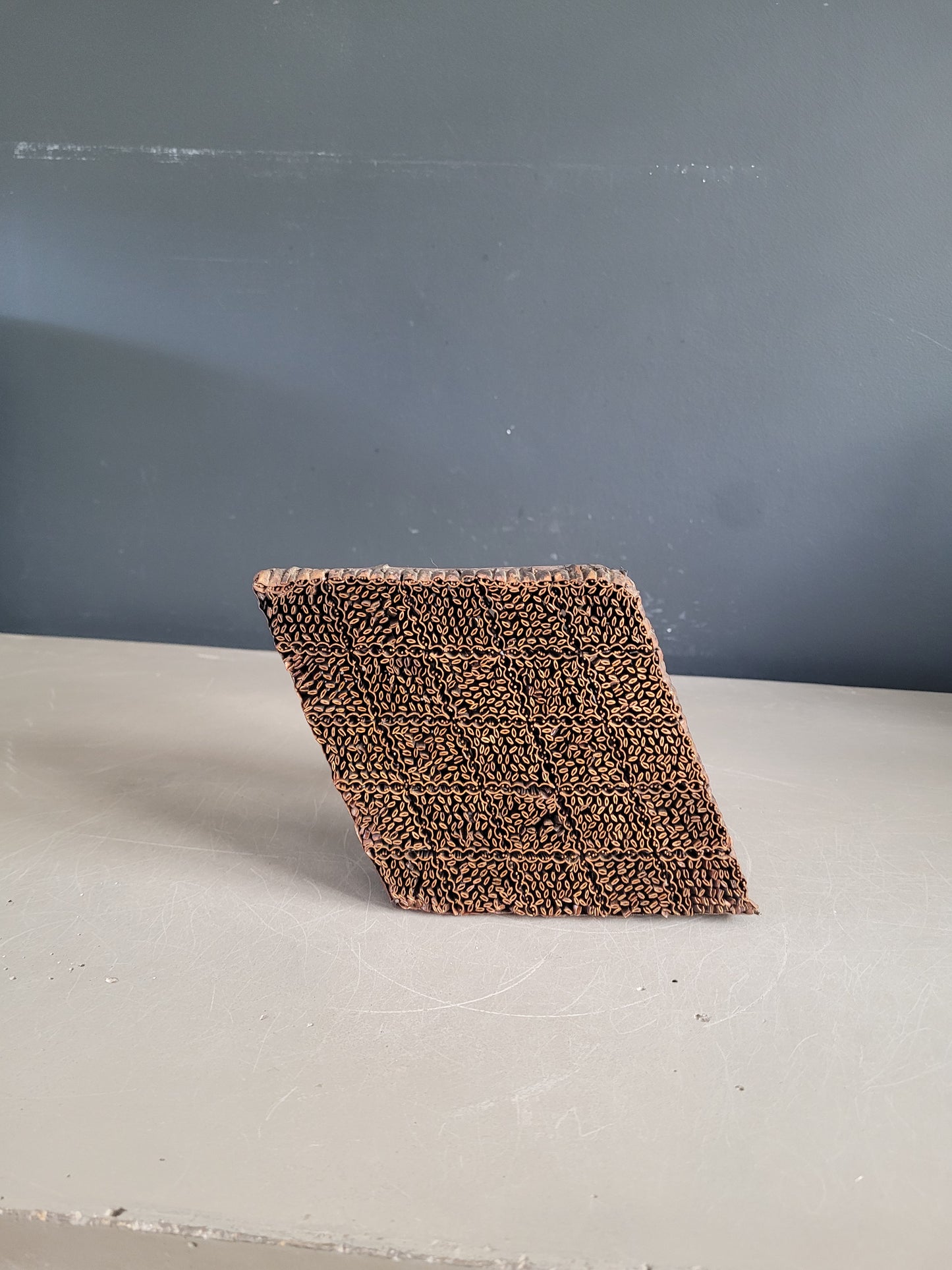 Ancien bloc d'impression en cuivre - Tampon textile motif losanges - Ref 846