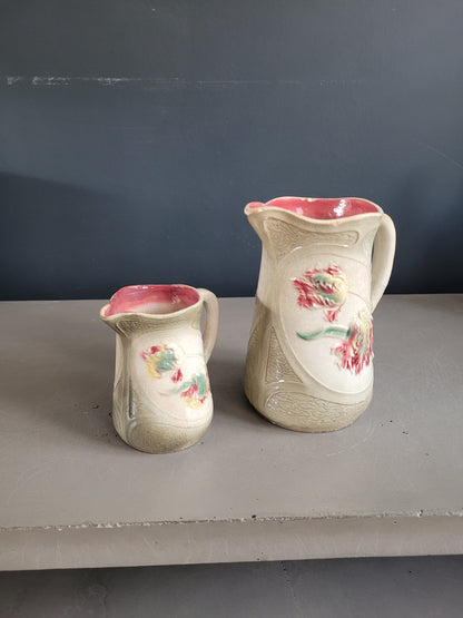 Paire de pichets barbotine décors tulipes - Ref 400