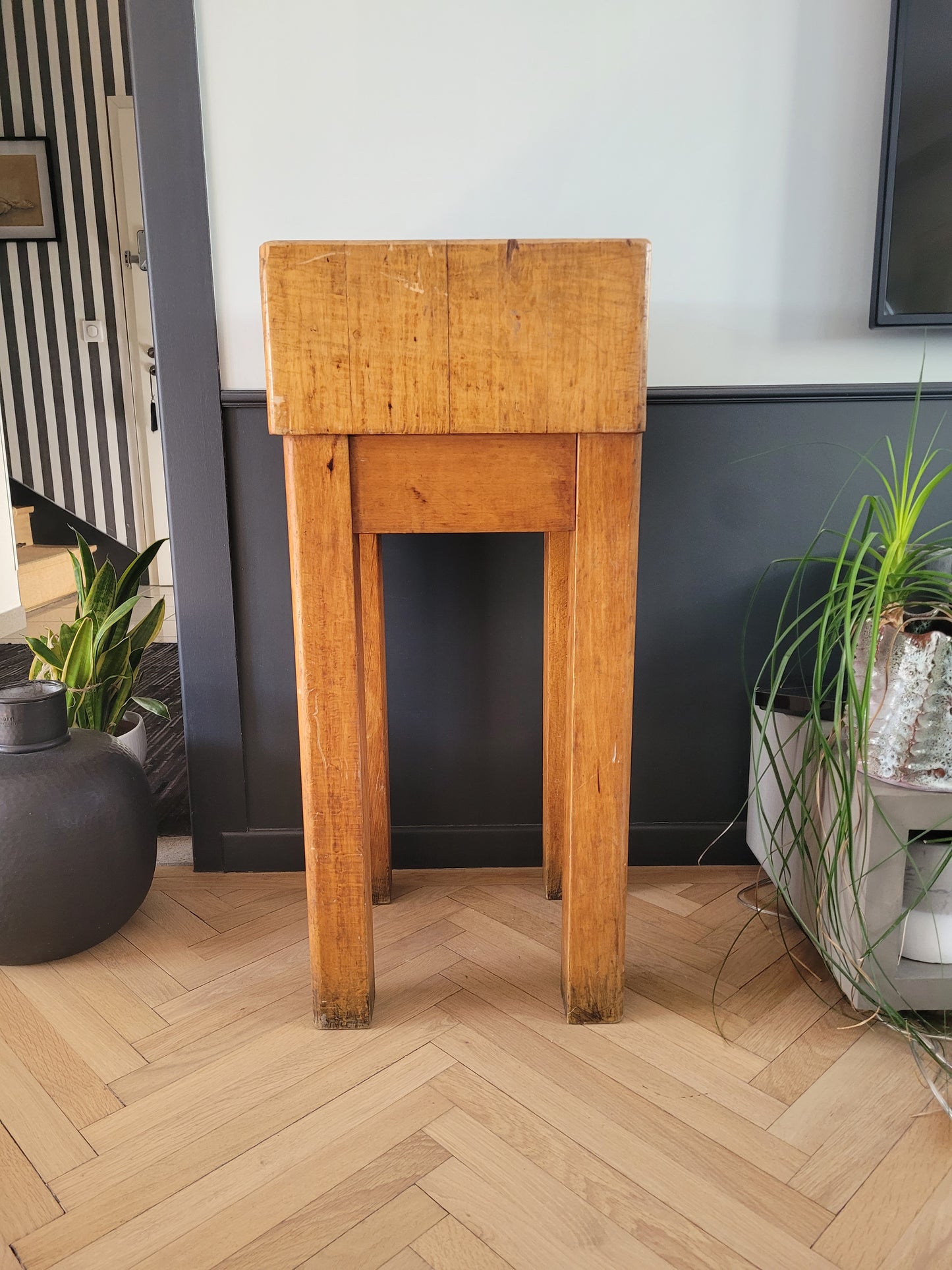 Authentique billot de boucher sur pieds - Bois de bout - Ref 755