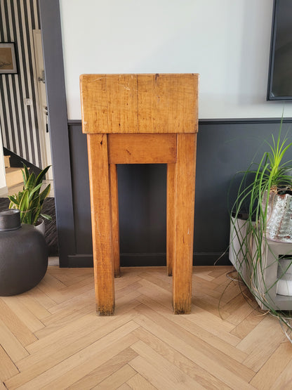 Authentique billot de boucher sur pieds - Bois de bout - Ref 755