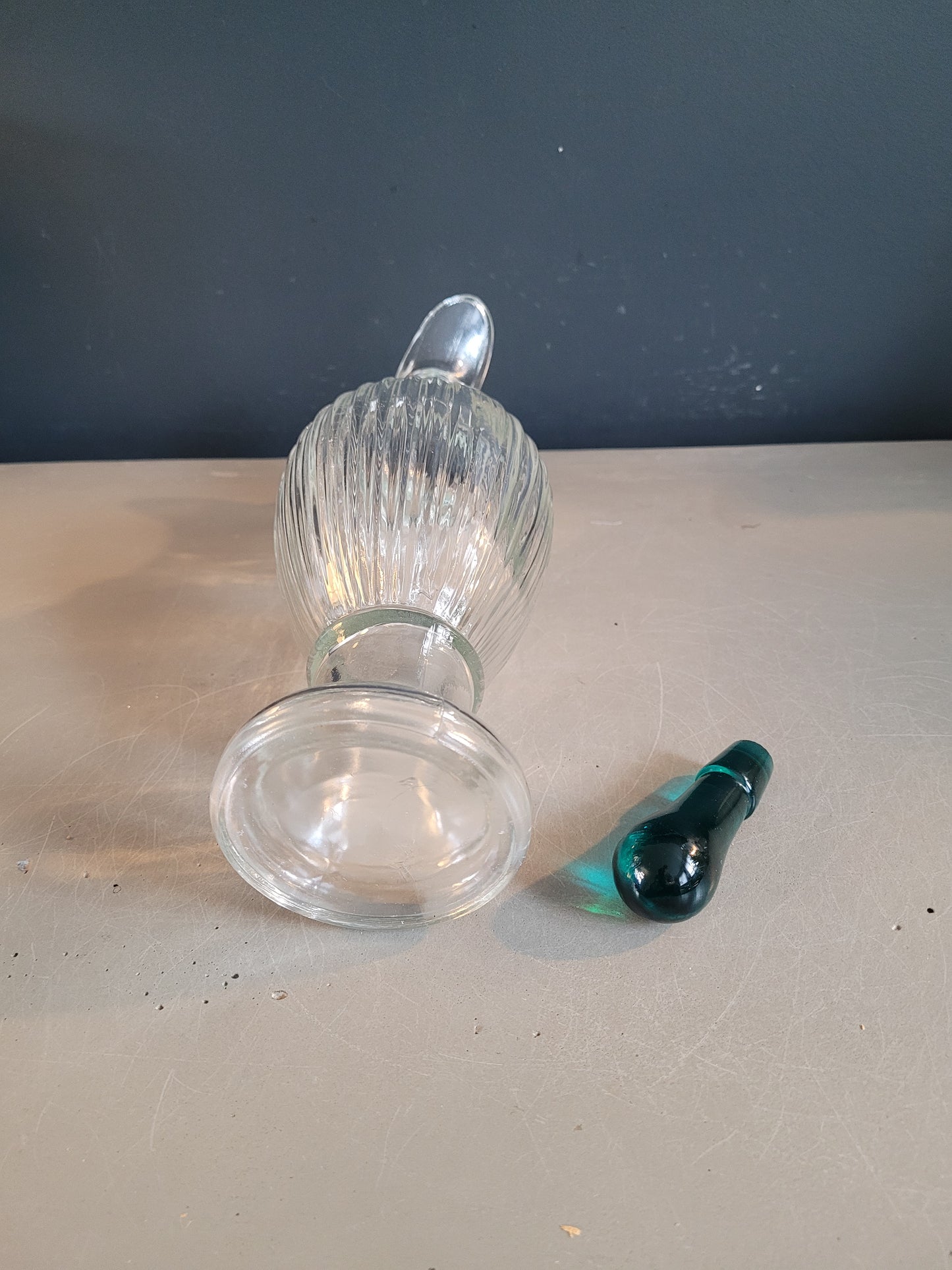 Aiguière en verre moulé - Ref 579