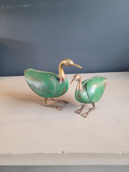 Paire d'oiseaux décoratifs en laiton et bois peint - Ref 635