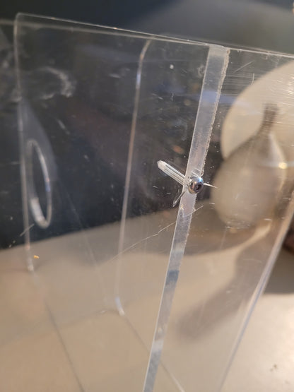 Porte-revues en plexiglass des années 70 - Ref 625