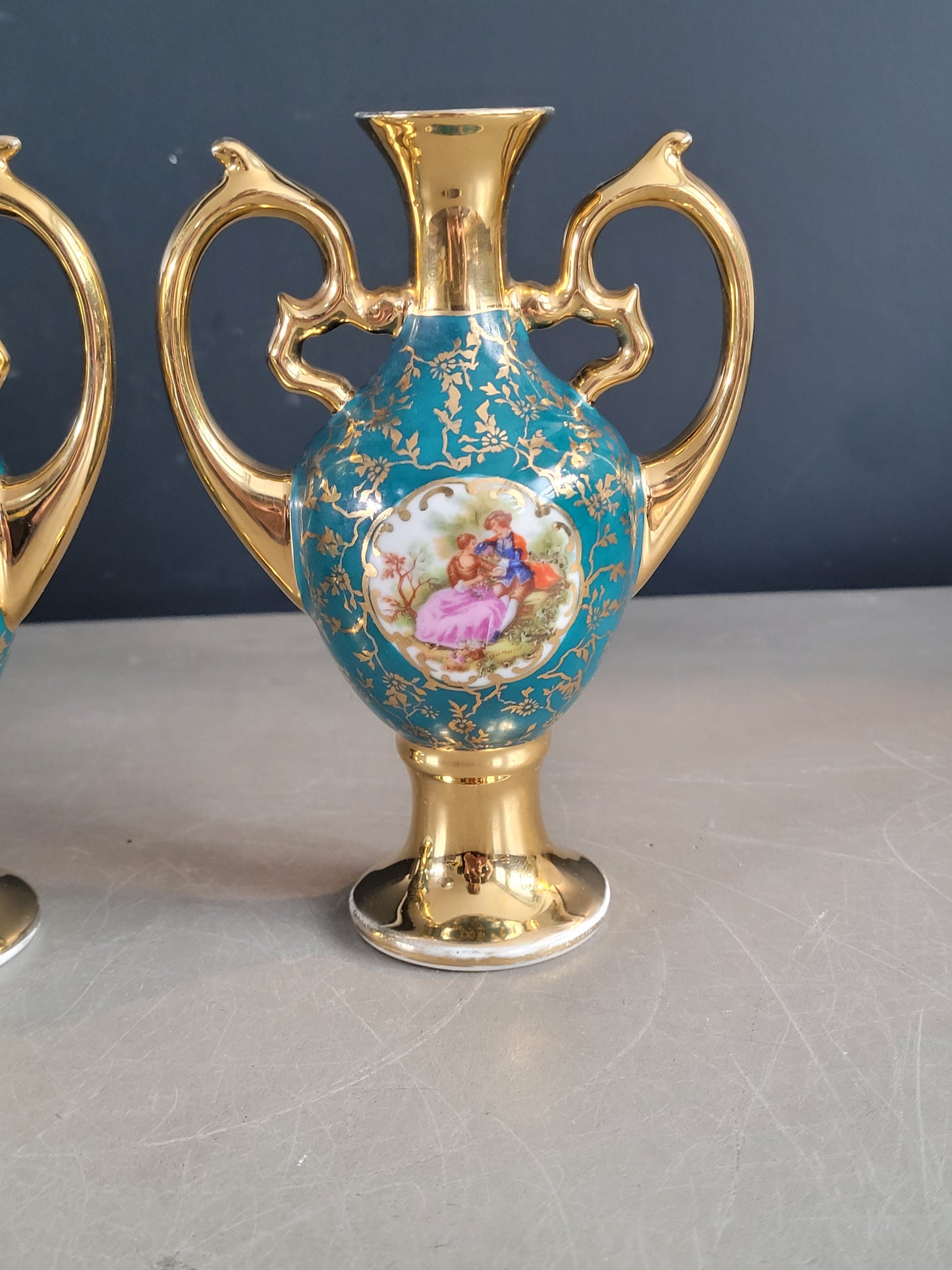 Paire de vases en porcelaine de Limoges - Marcel Chaufriasse - Ref 991