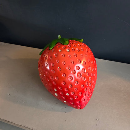 Fraise géante en résine - Ref 1409