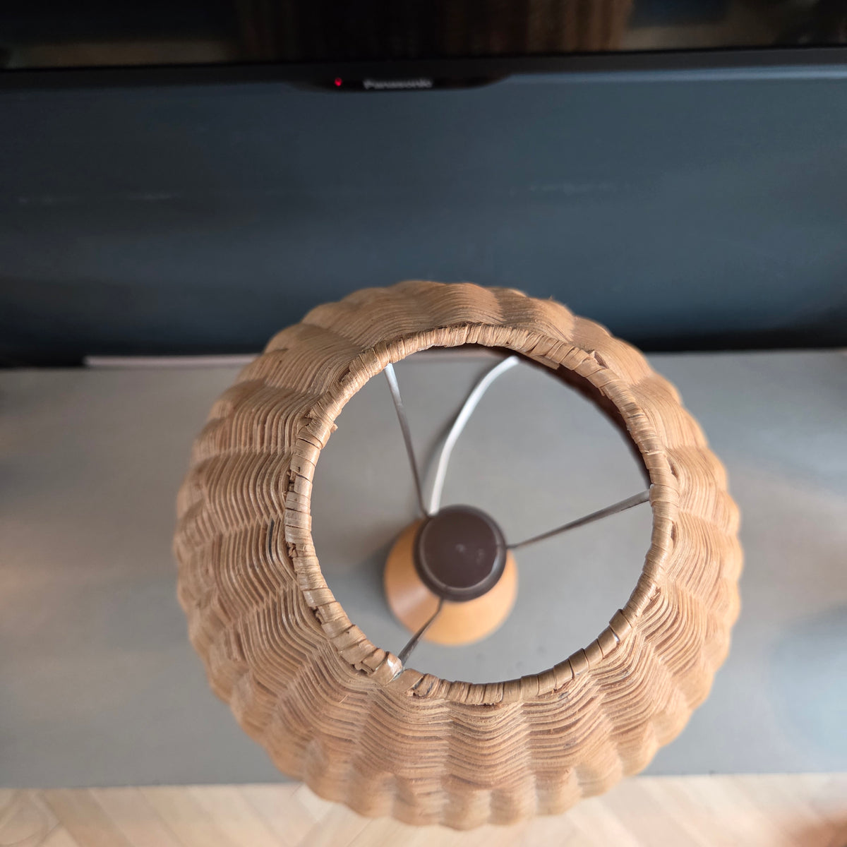 Lampe à poser en hêtre et rotin - Ref 1407