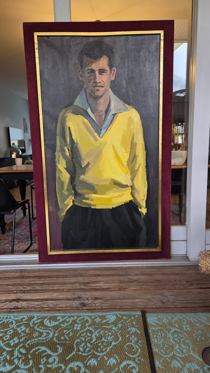 Portrait d'homme au pull jaune,  huile sur toile, signé Aymar - Ref 1425