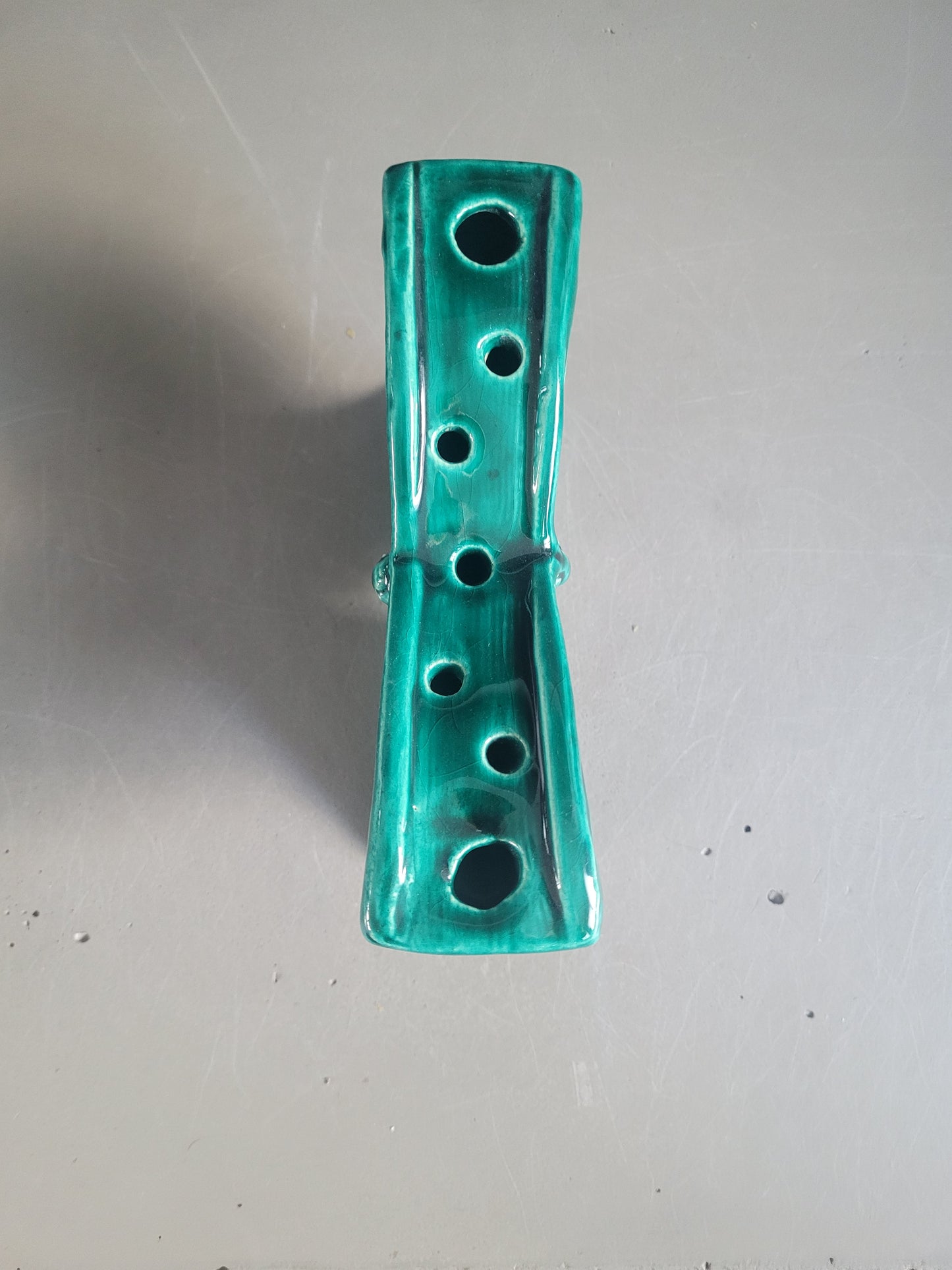 Pique-fleurs papillon en céramique émaillée verte - Ref 683