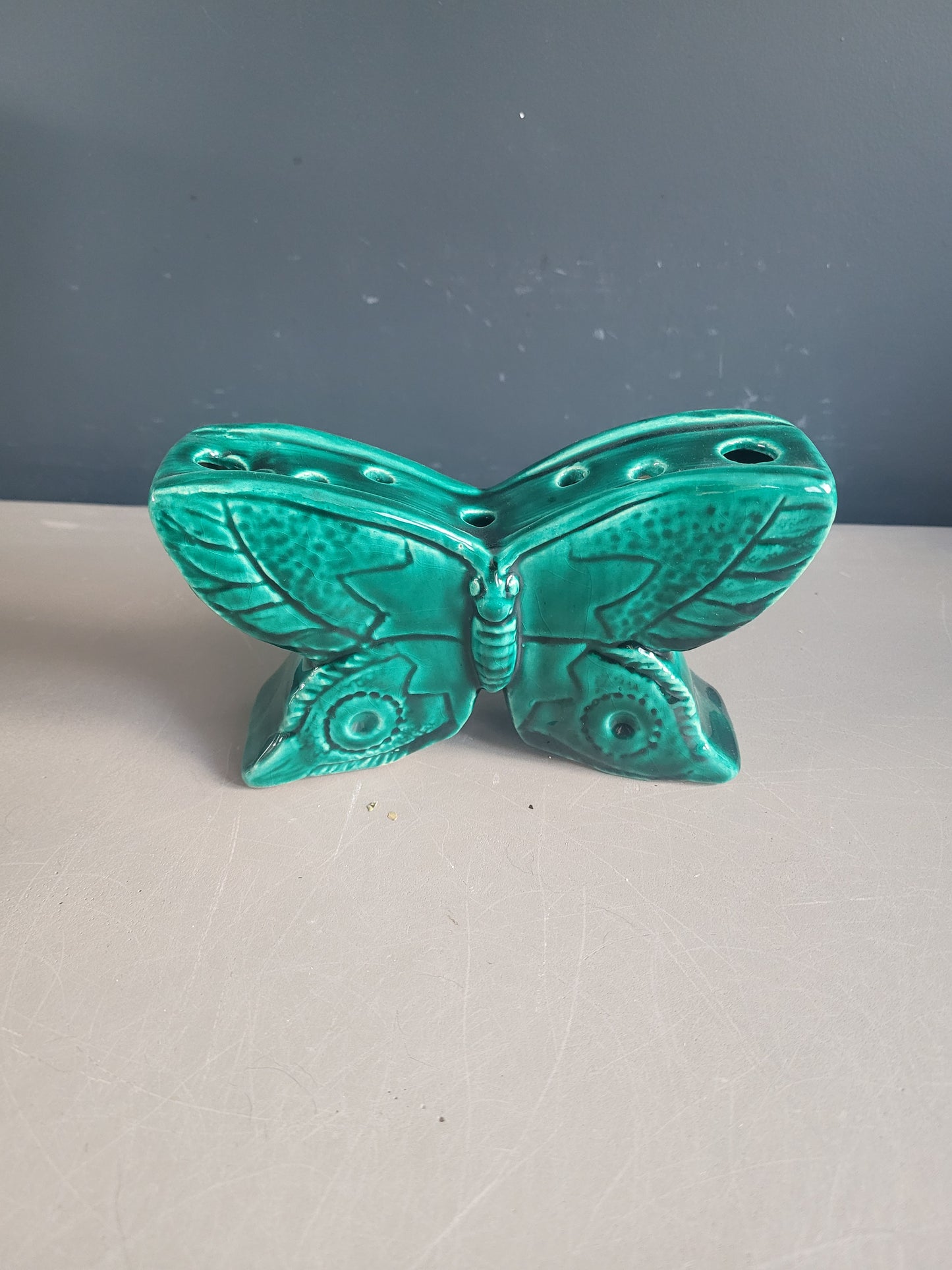 Pique-fleurs papillon en céramique émaillée verte - Ref 683