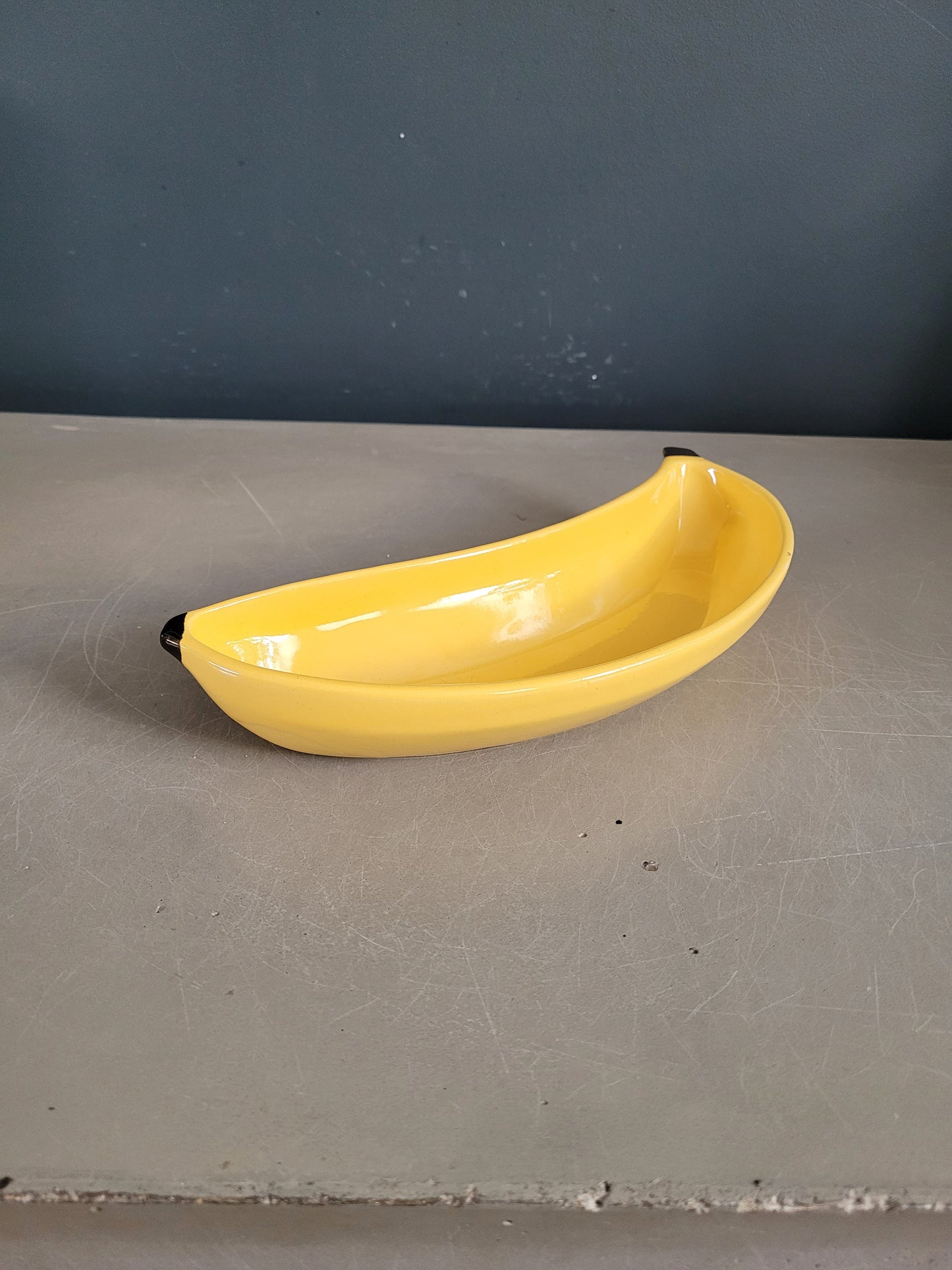 Coupelle banane West Germany en céramique- Ref 573