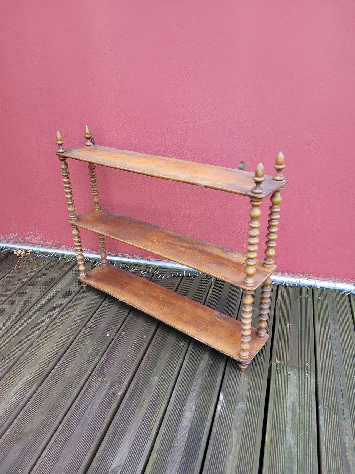 Étagère en noyer en bois perlé - Ref 1240