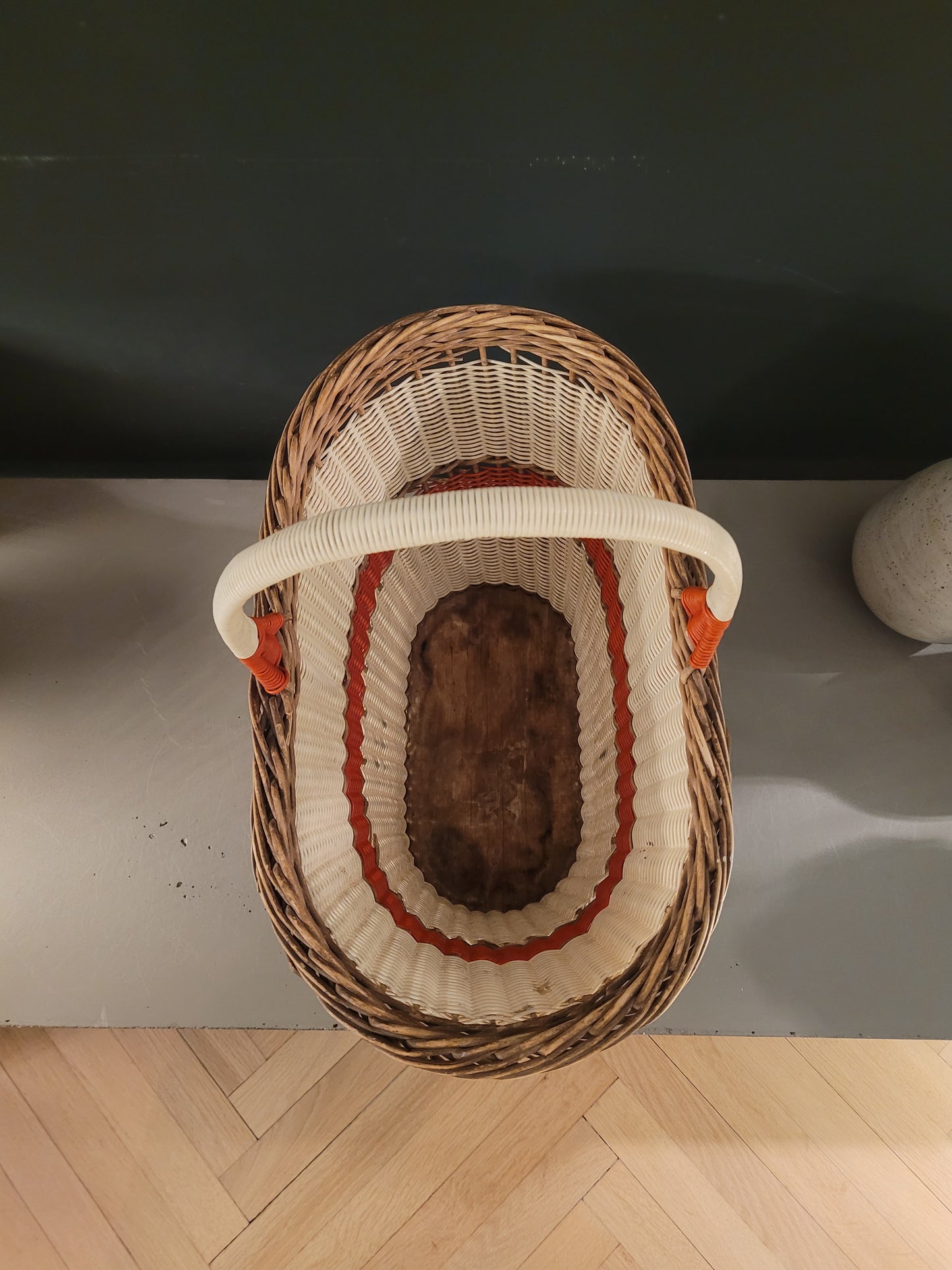 Panier ancien ovale fond bois - Ref 784