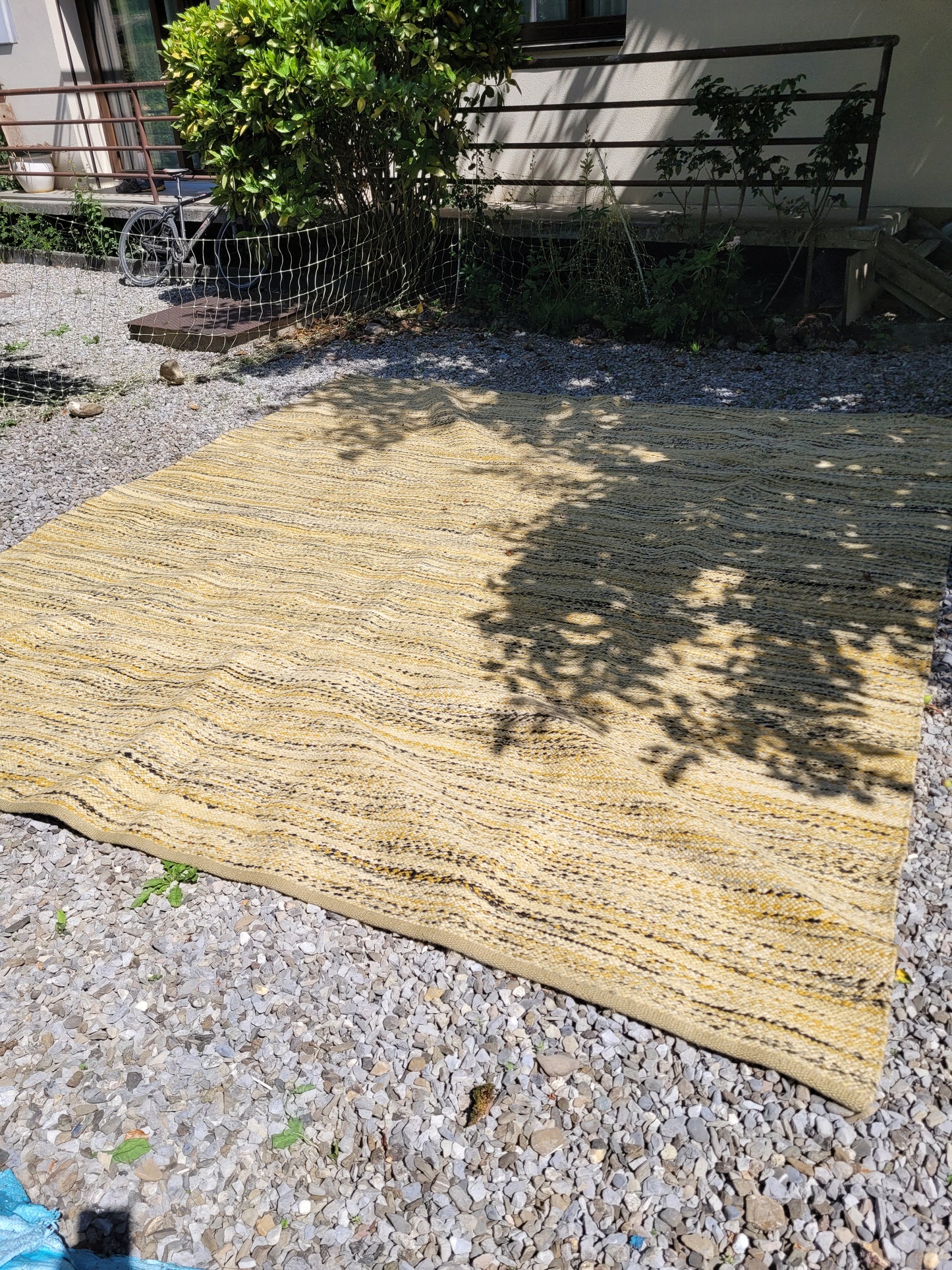 Tapis en laine tissé vintage - Ref 1048