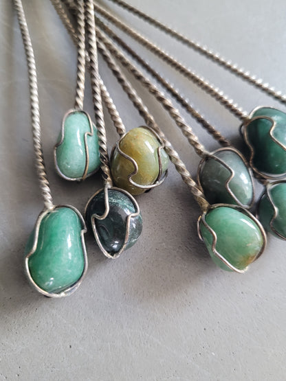 Lot de 9 piques à apéritif en métal et pierres semi-precieuses - Ref 398