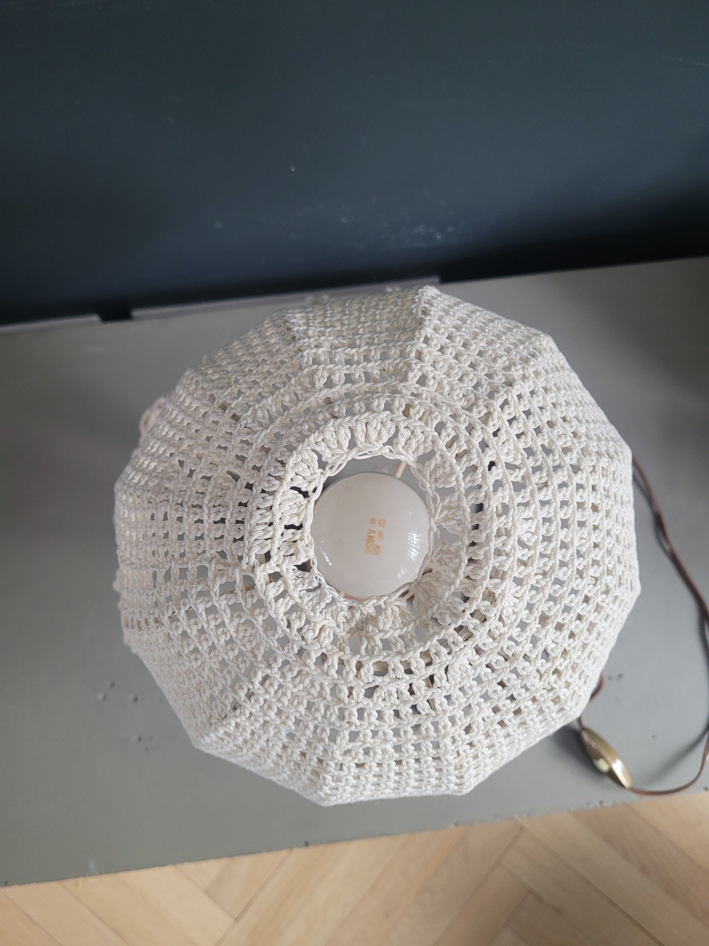 Lampe de chevet avec abat-jour en crochet - Ref 677