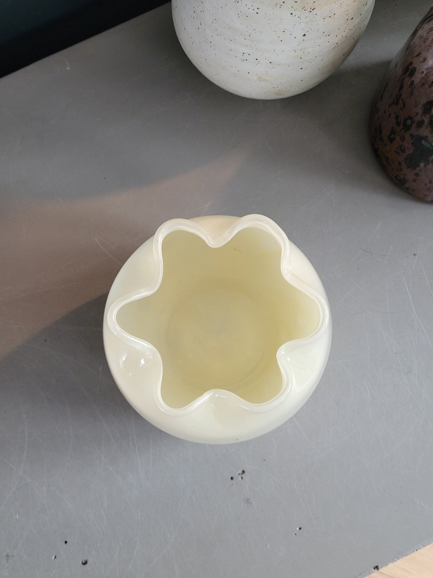 Vase en verre soufflé modelé - Ref 989