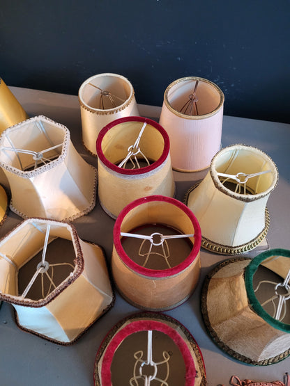 Lot de 13 abat-jour à pince anciens - Ref 670