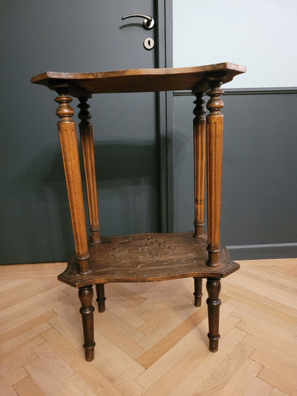 Sellette ancienne en bois gravé - Ref 698