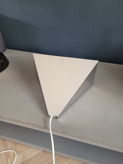 Applique triangulaire Ikea vintage en aluminium - Ref 304