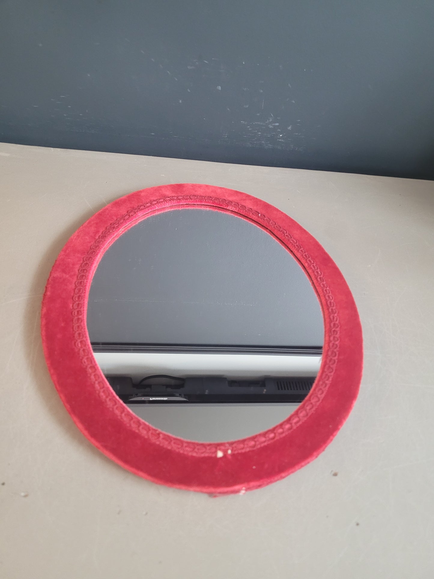 Miroir ancien en velours grenat- Ref 632