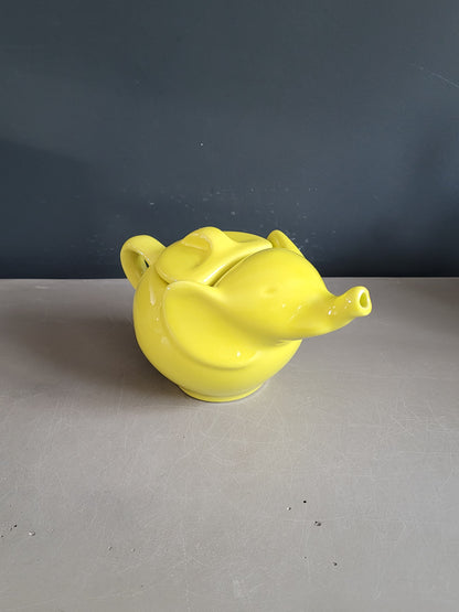 Théière Eléphant vintage en porcelaine- Ref 753