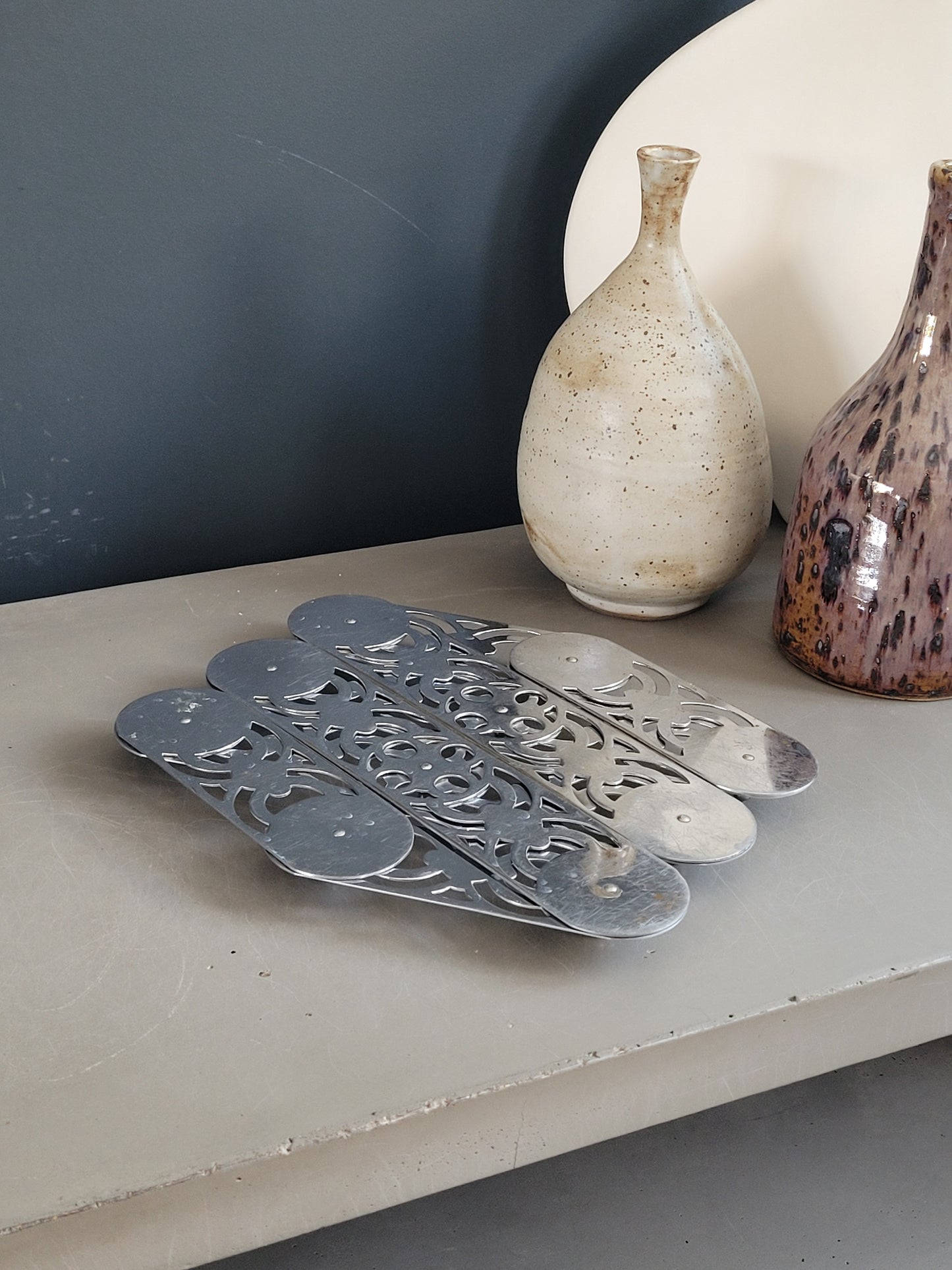 Grand dessous de plat articulé en inox - Ref 404