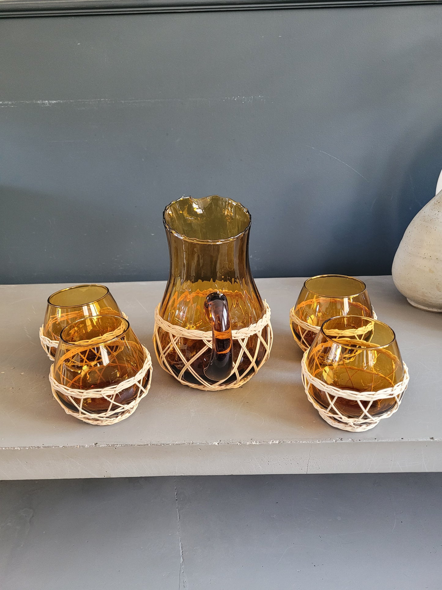 Service à orangeade en verre ambré et osier - Ref 809
