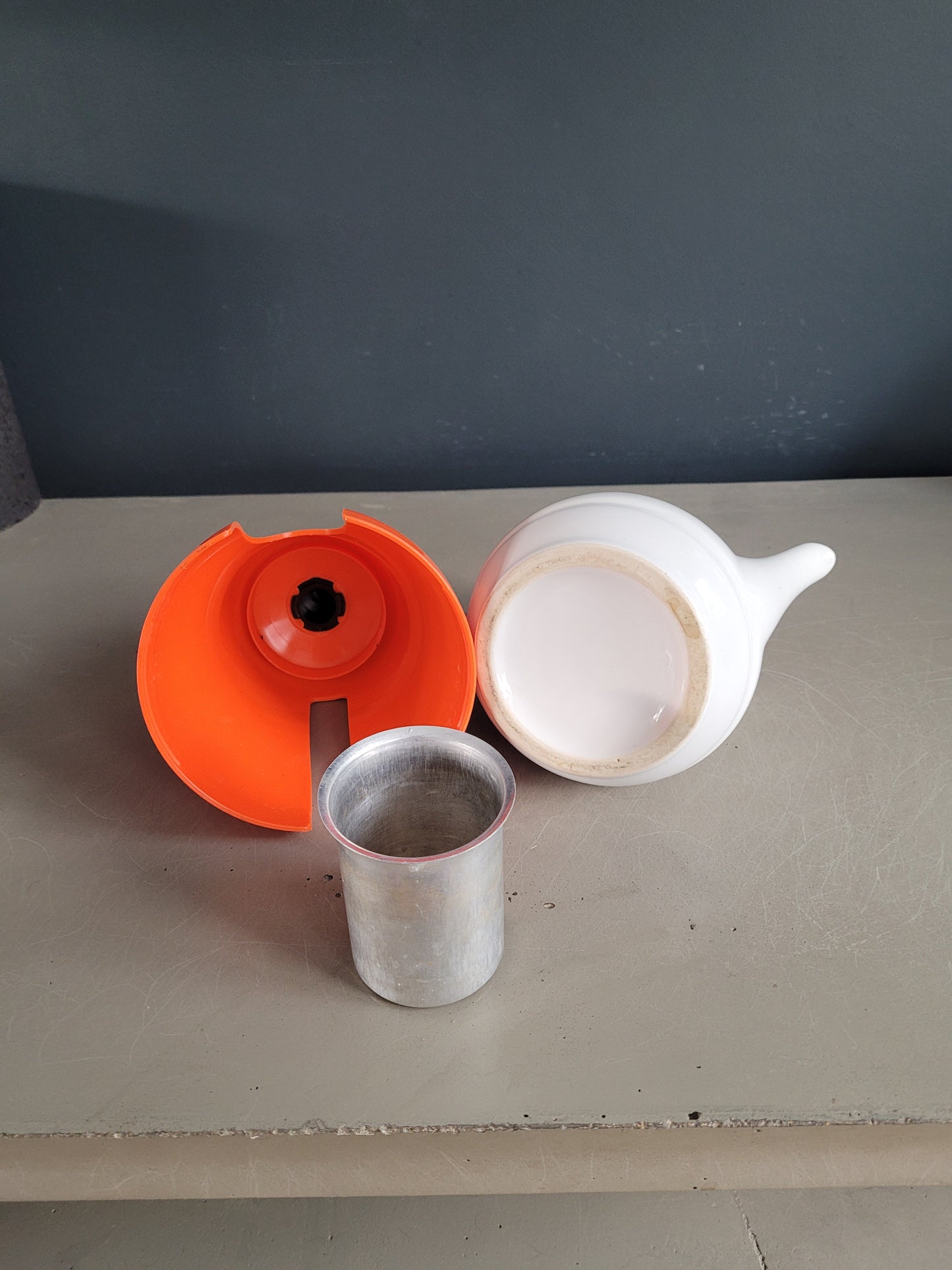 Théière porcelaine avec capuchon plastique - Ref 456