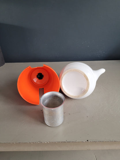 Théière porcelaine avec capuchon plastique - Ref 456