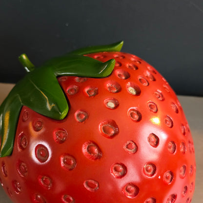 Fraise géante en résine - Ref 1409