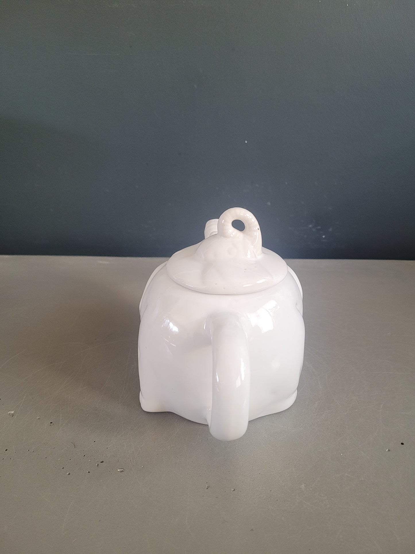 Théière éléphant en porcelaine blanche - Ref 661