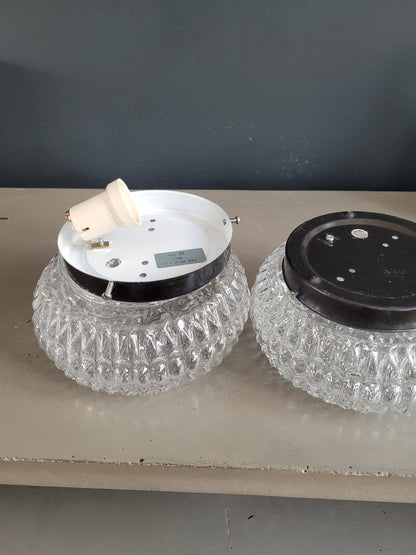 Paire de plafonniers en verre moulé - Ref 435