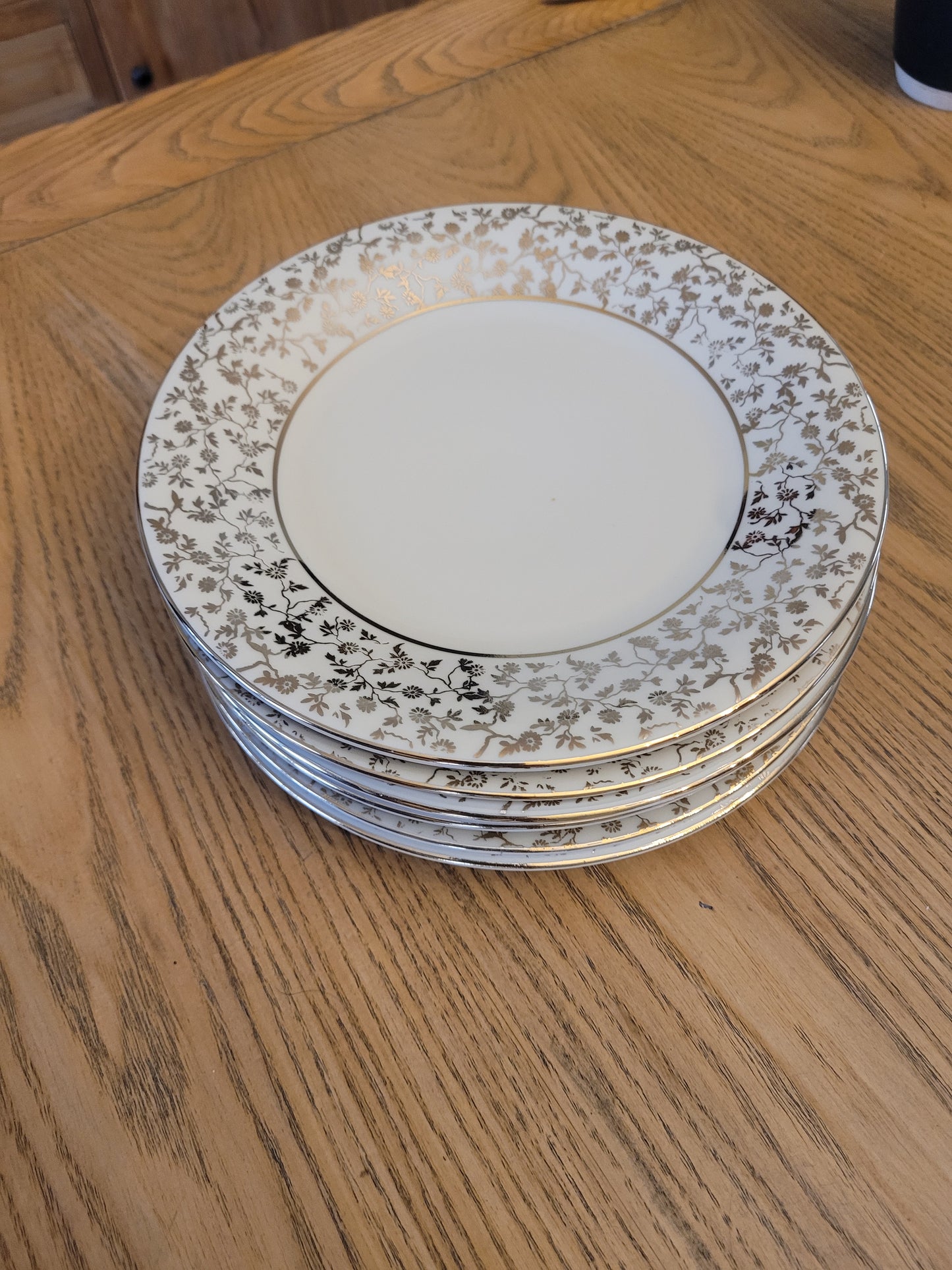 6 assiettes à dessert Mayer Wiesau en porcelaine de Bavière motif doré- Ref 682