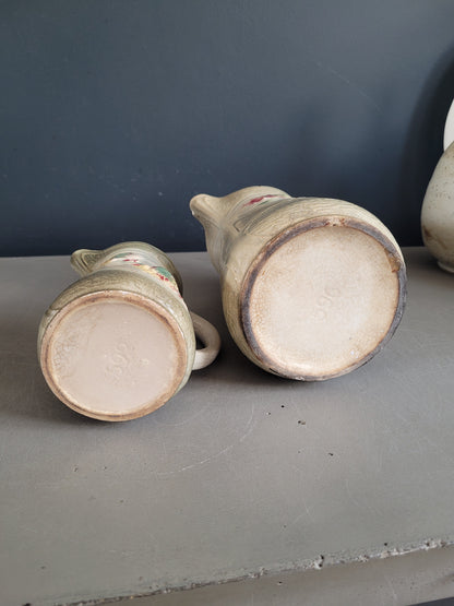 Paire de pichets barbotine décors tulipes - Ref 400