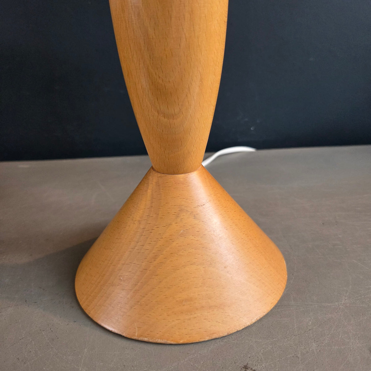 Lampe à poser en hêtre et rotin - Ref 1407